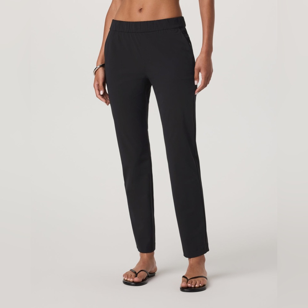 Vuori Women's Miles Black Straight Leg Ankle Pant
